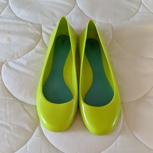 Oka B Taylor Neon Green Flars